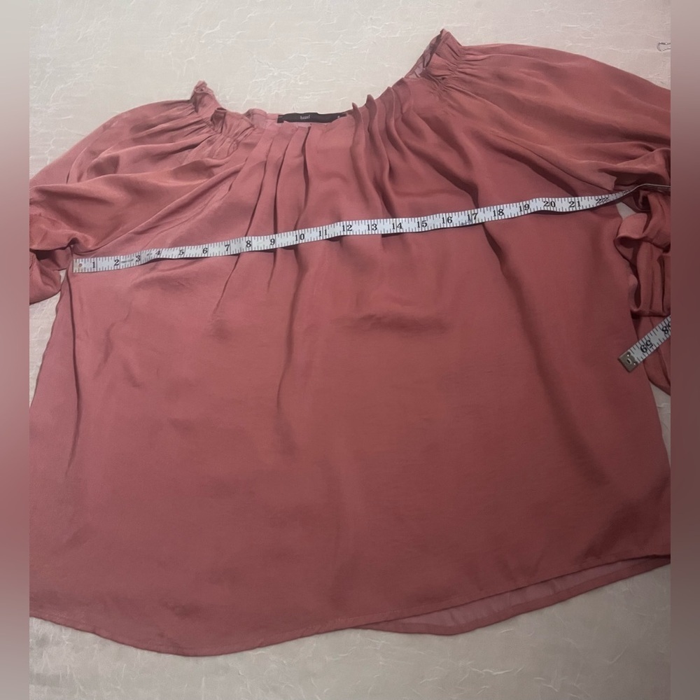 Pink feminine satin blouse - Picture 6 of 7